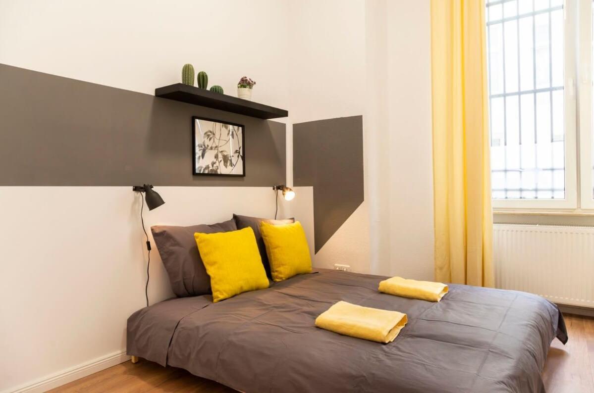 Modern 2 Bedroom Apartment In Berlin Schoeneberg Экстерьер фото