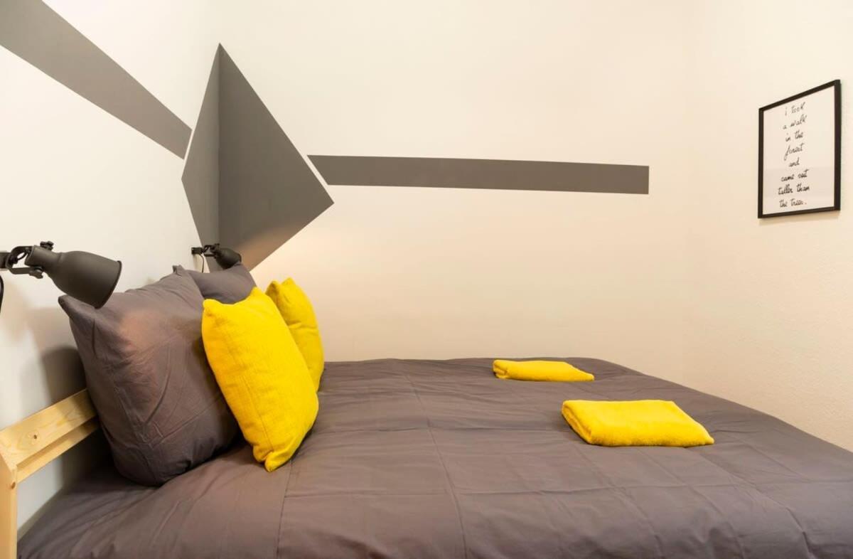 Modern 2 Bedroom Apartment In Berlin Schoeneberg Экстерьер фото