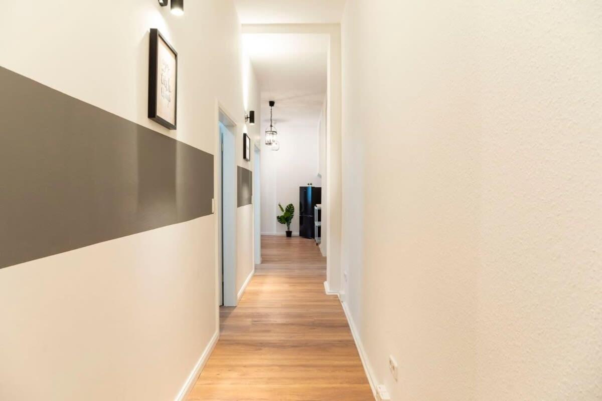 Modern 2 Bedroom Apartment In Berlin Schoeneberg Экстерьер фото