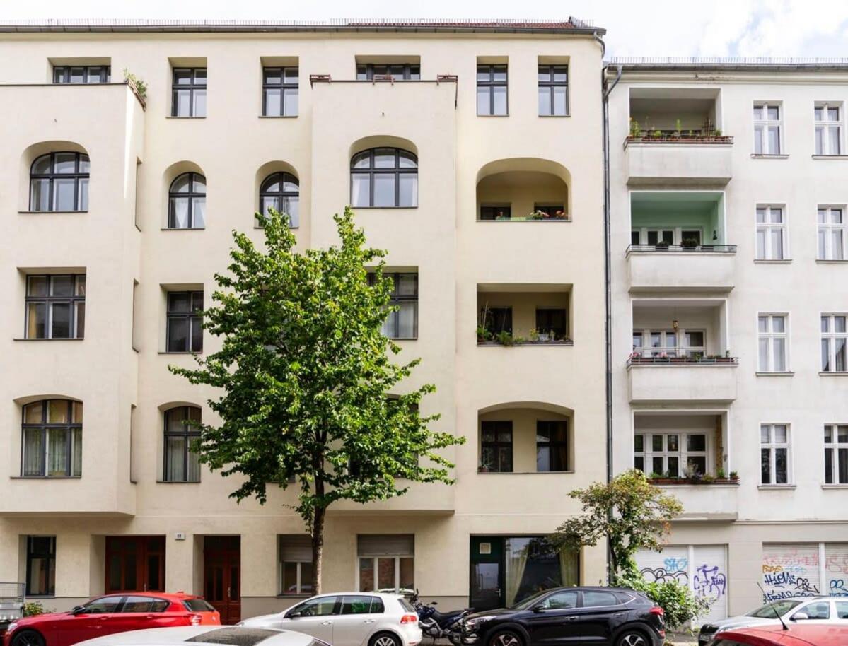 Modern 2 Bedroom Apartment In Berlin Schoeneberg Экстерьер фото
